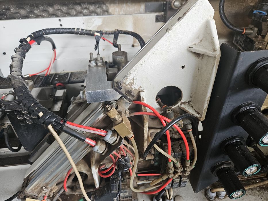 кантираща машина с предфрезоване