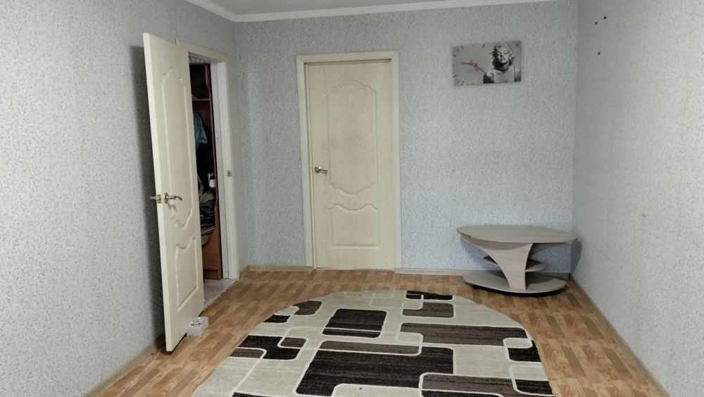 Продам двух комнатная квартира