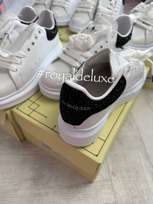 Stoc adifasi dama Mcqueen