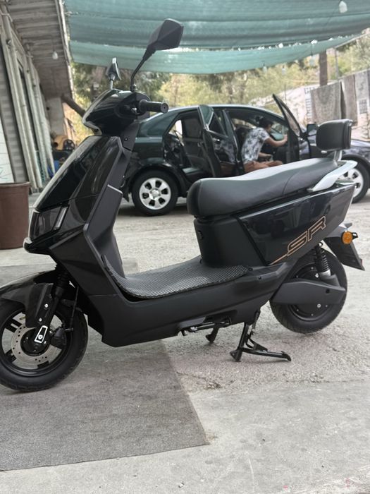 Продам электро скутер очень качественный   Почти новый