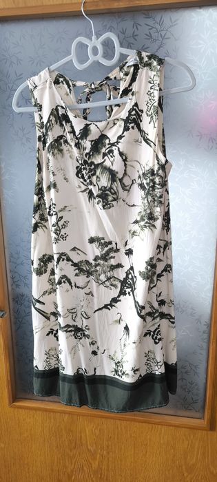 Нова рокля с мотиви