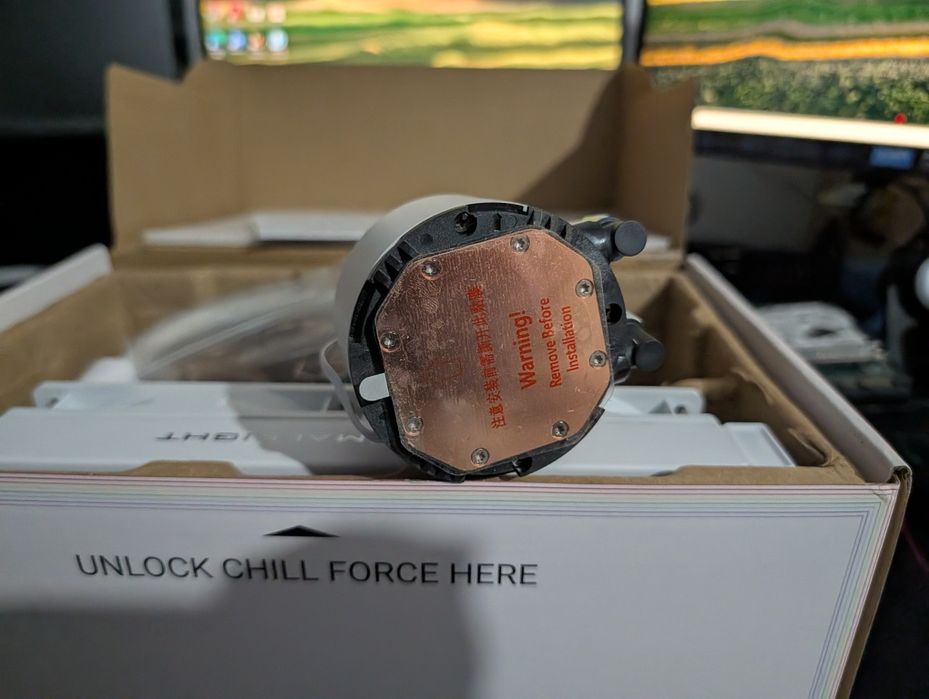 Cooler PC Aio pe aia Thermalright Frozen Notre alb