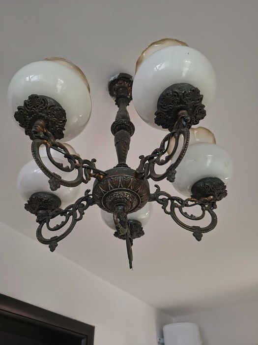 Старинен  метален Античен полилей