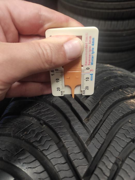 205/60/16 Michelin