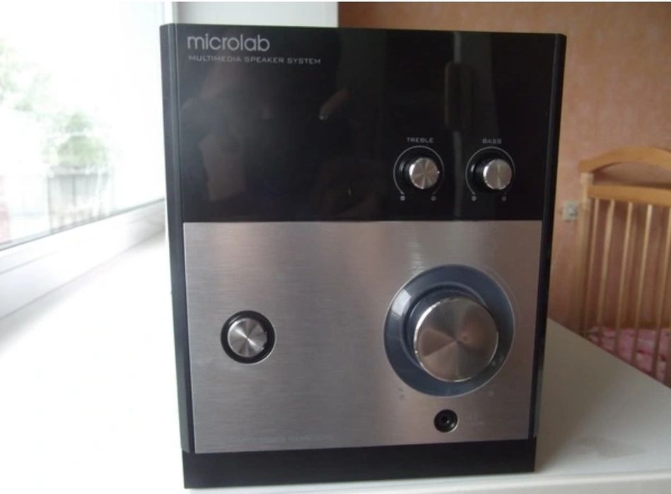 Microlab M880 акустика (сабвуфер)