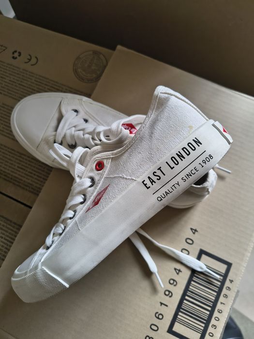 Дамски бели кецове  - Lee Cooper 38 номер