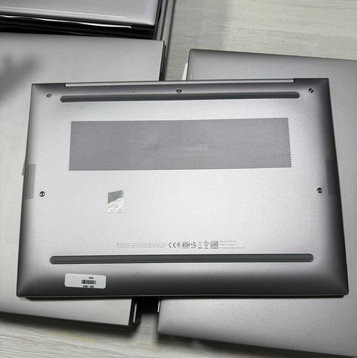 Hp Zbook Firefly 14 G9  - 14" Core i7-1255U 16GB/512GB/NVIDIA T550 4GB