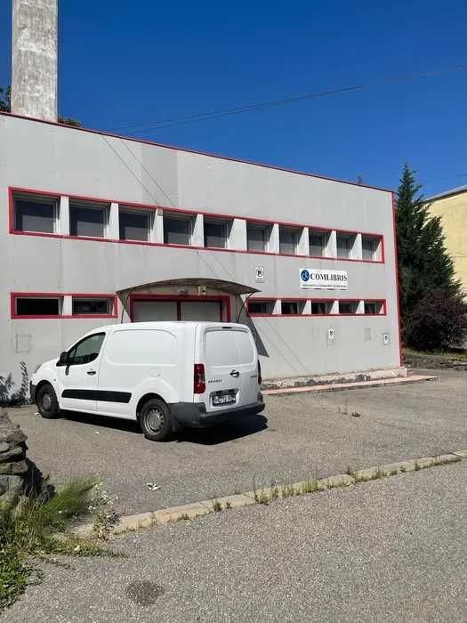 VINZARE (inclusiv RATE) - INCHIRIERE - Cladire de birouri si depozite