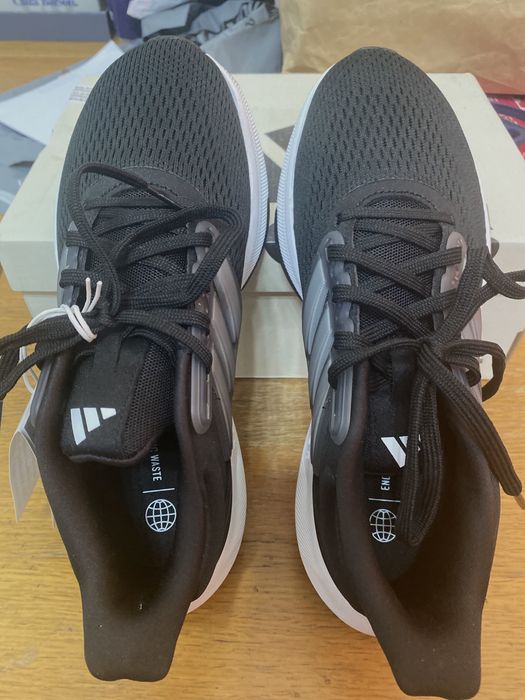 Pantofi adidas pentru unisex