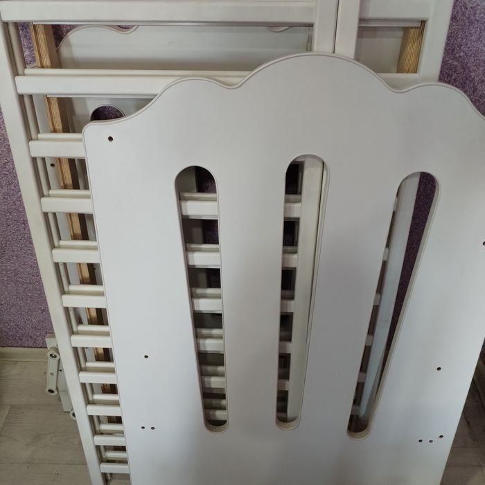 Продам детскую кроватку