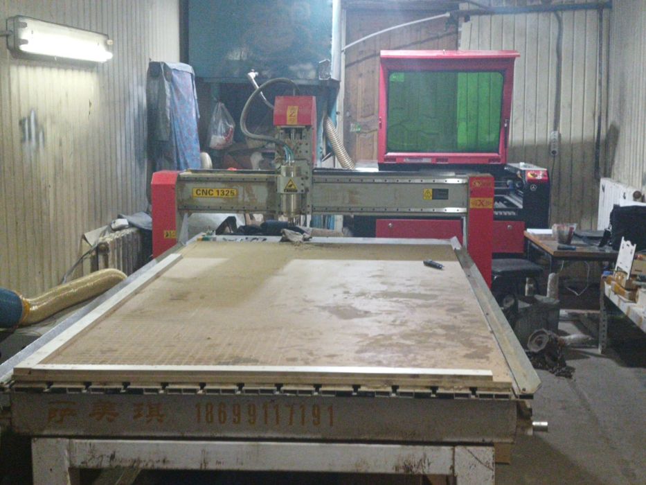 Продам Фрезерныи станок в хорошом состояни