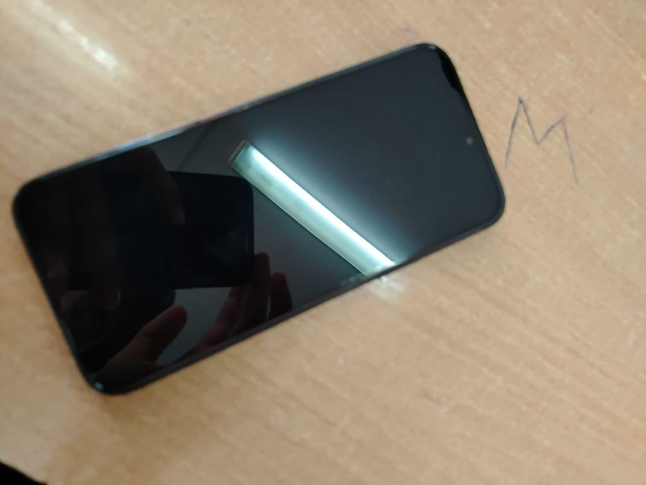 HonorX8b 8/256 память