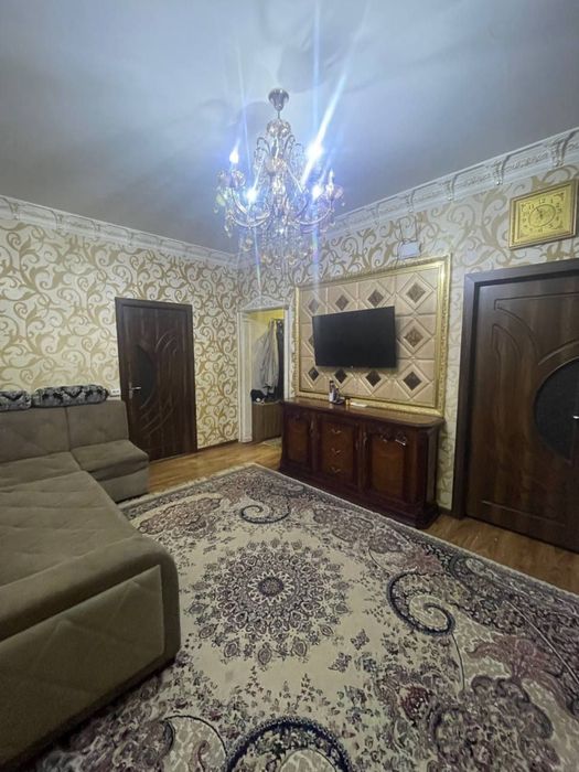 Продажа ! Срочно.  Чиланзар 13.  2 х комнатная С Ремонтом