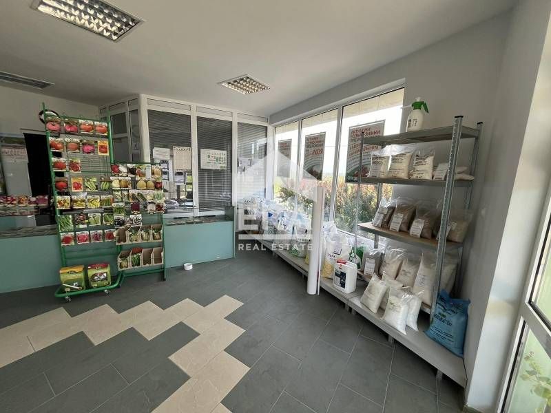 Дава се под наем Магазин в с. Стамболово, Област Хасково - 430 кв.м за 408 € - Снимка #10