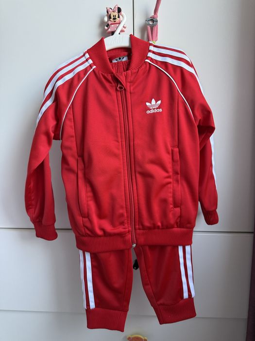 Trening adidas rosu 4-5 ani, 110 cm