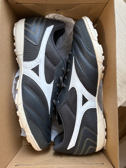 Чисто нови стоножки Mizuno 41 номер