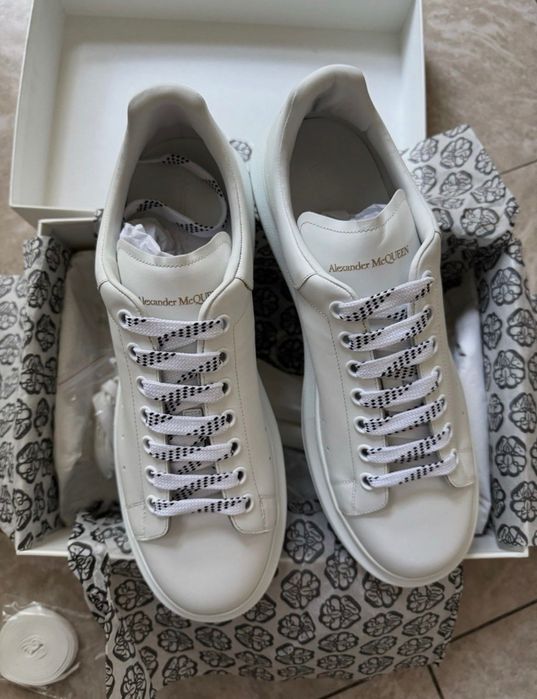 !! Reducere !! Adidasi/Sneakers Alexander McQueen albi