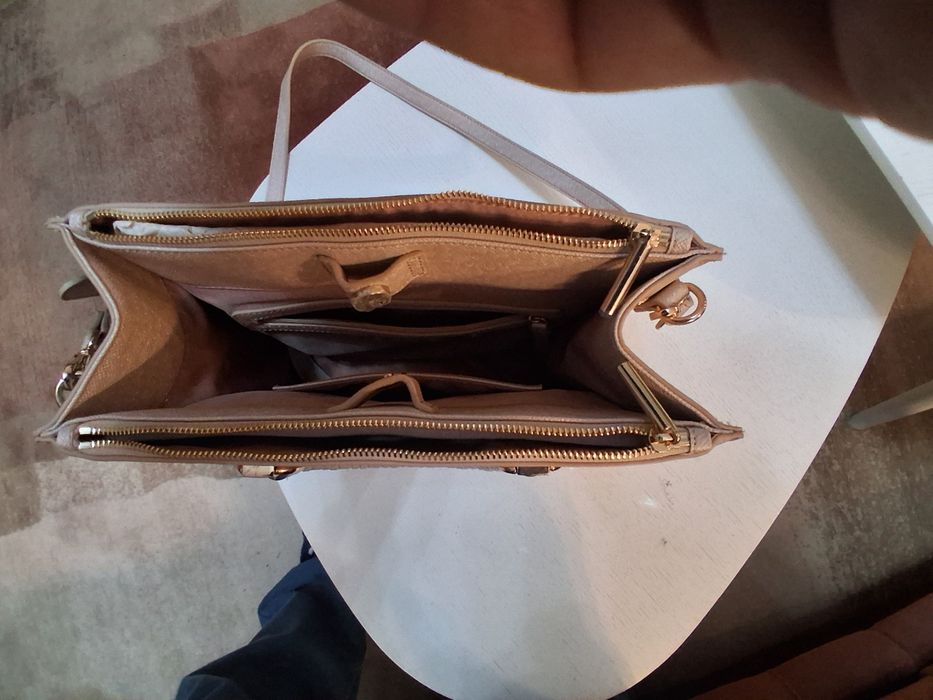 Poșetă de vanzare noua