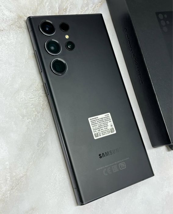 Samsung S23 ULTRA • 256 GB• 99 % Battery