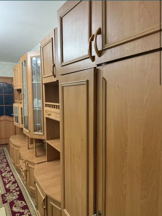 Продам стенку в хорошем состояний !!!