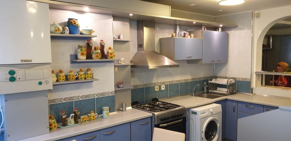 Vand Apartament cu 4 Camere