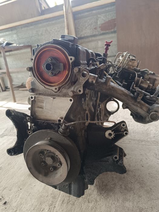 Продам двигатель от Мерседес 124