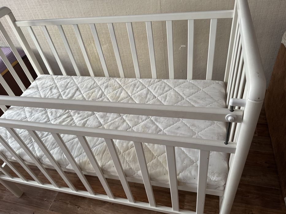 Продам детскую кроватку