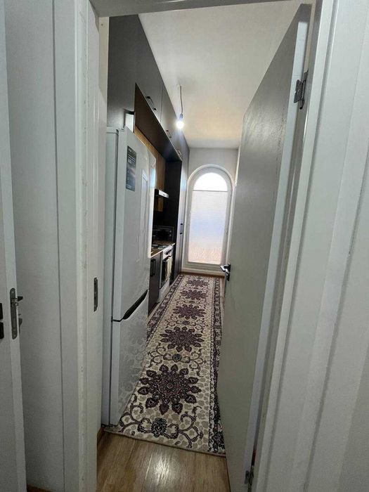 Чирчик шаҳри 2 микрорайонда 2 хонали квартира сотилади.