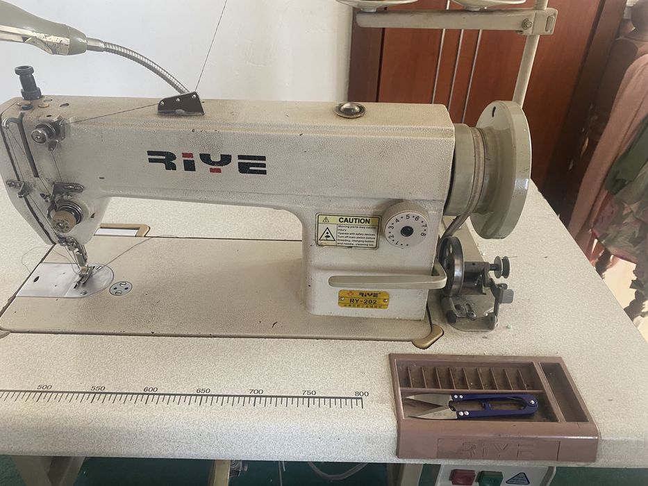 Швейная машина