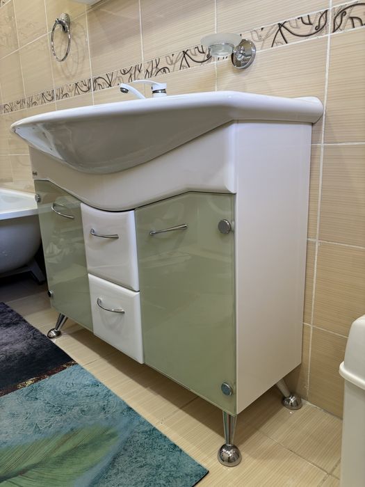 Мебель для ванной шкаф раковина