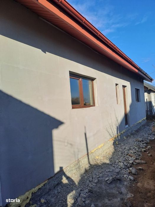 Casă la roșu | Malcoci, Tulcea | Teren 500 mp