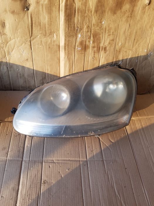 Faruri vw golf 5 2007