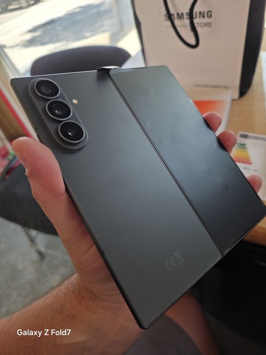 Samsung Galaxy Z Fold8 Ultra, 12GB RAM, 512GB, 5G  Graphite   Като Нов! Гаранция!!!