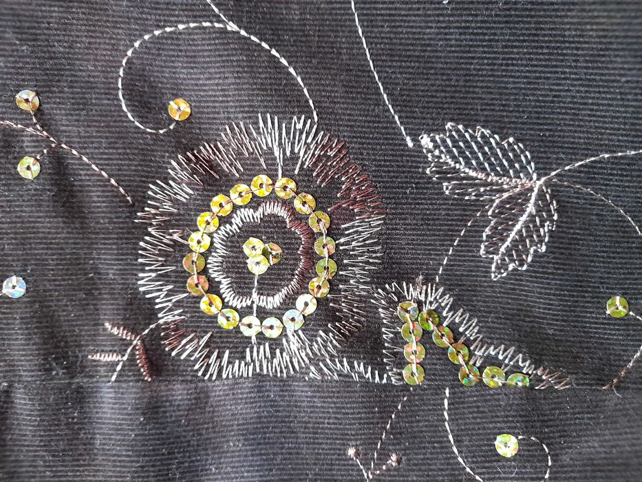 Sacou dama, de gala, catifea maro cu broderie cu paete, captusit, M