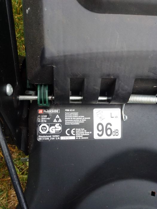 Vând mașină de tuns gazon din Germania