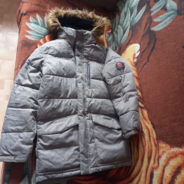 Продам куртку зима.