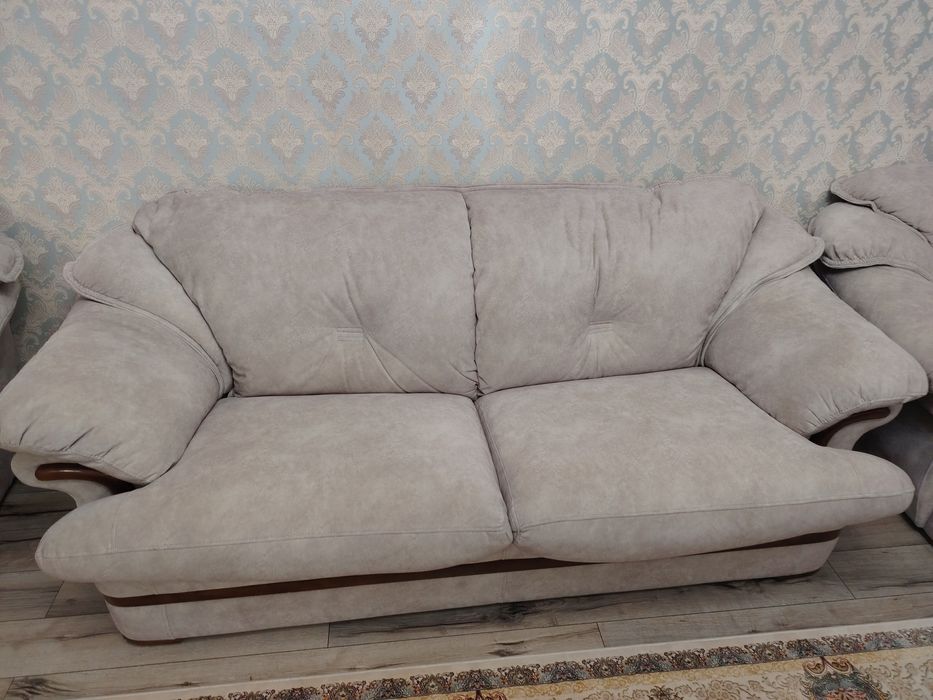 Диван с креслами