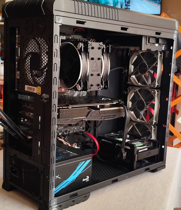 CUSTOM Настолен компютър