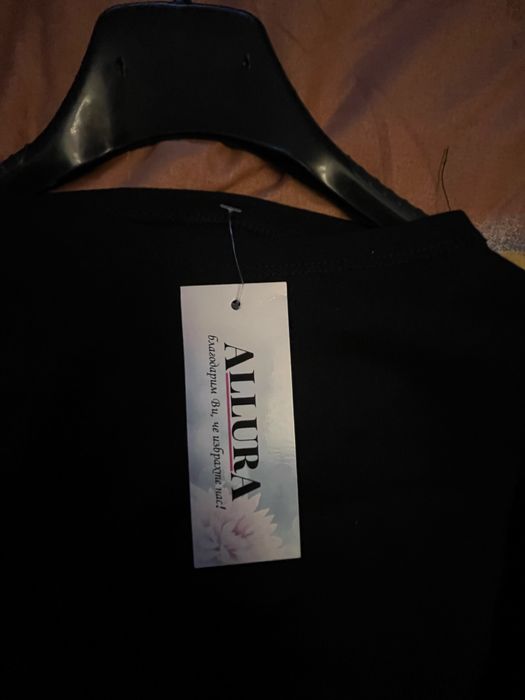 Рокля в черно с дантела