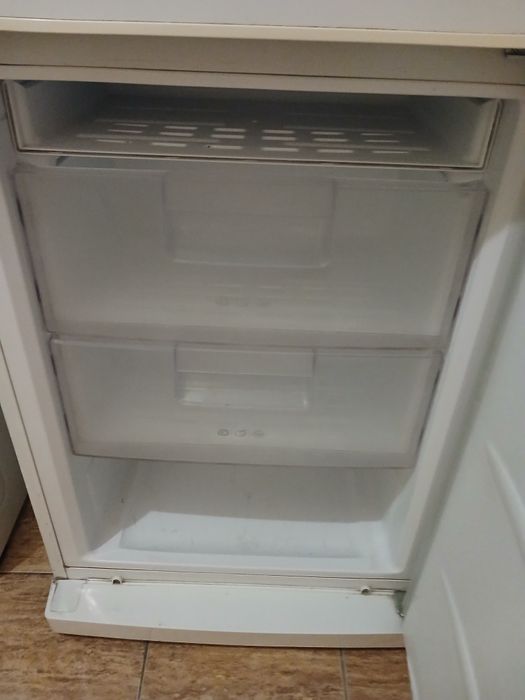 Продам холодильник LG