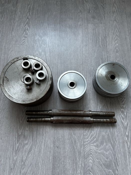 Продам гантели .