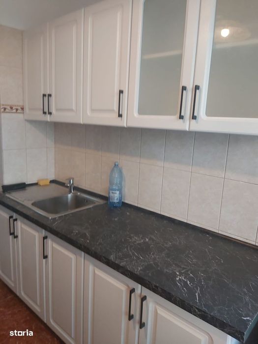 1 decembrie 1 minut metrou loc parcare inclus 2 gr sanitare 2balcoane — fotografia 3