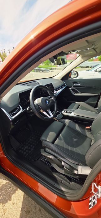 Vând BMW X1 18 D