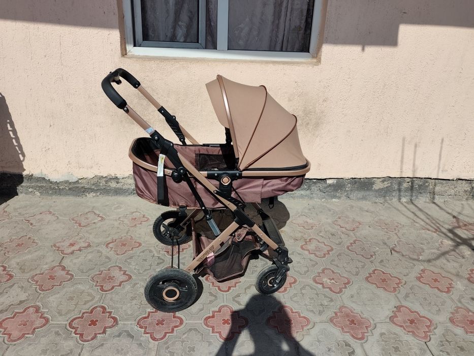 Продам коляску трансформер очень хорошым состояний новый