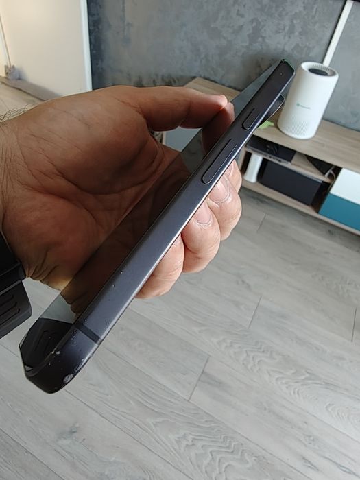 Google Pixel 9 ecran fisurat