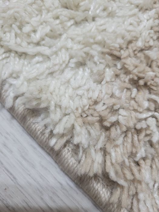 Продам ковёр бежевый