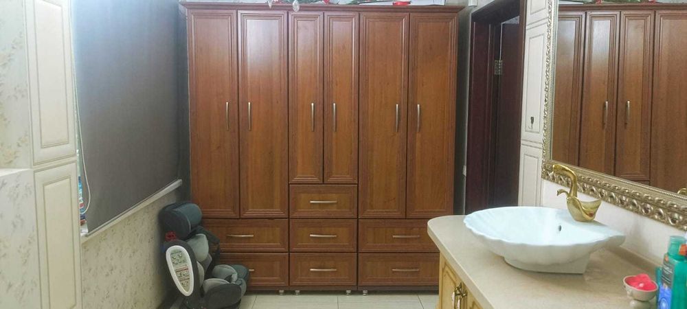 Продам дом, с большой территорией