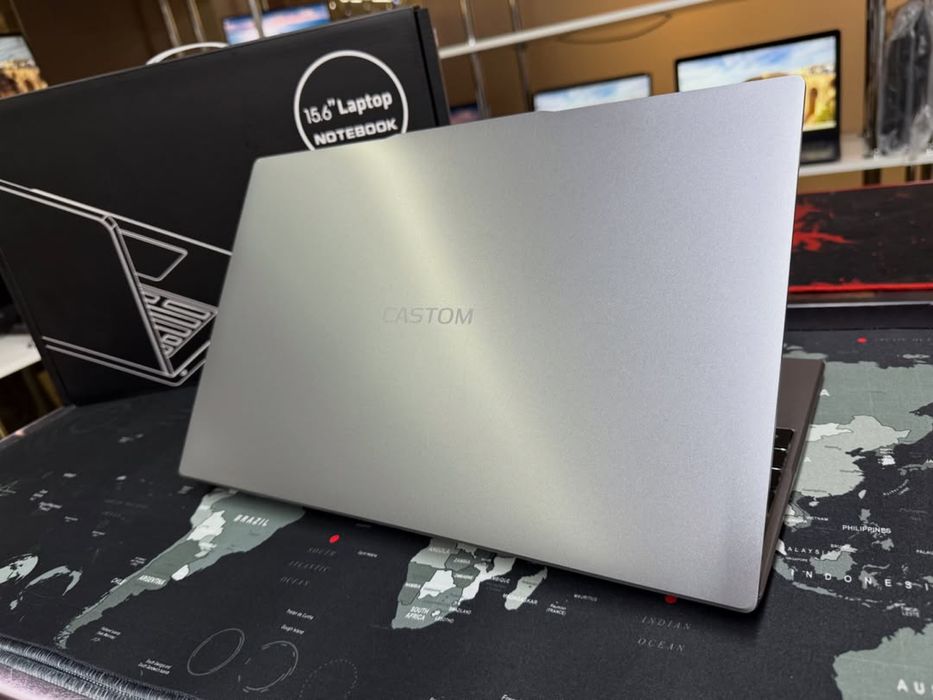 Офисный Ноутбук Castom 15 AMD Ryzen 5-3500U/16GB/SSD 1000GB/AMD Radeon