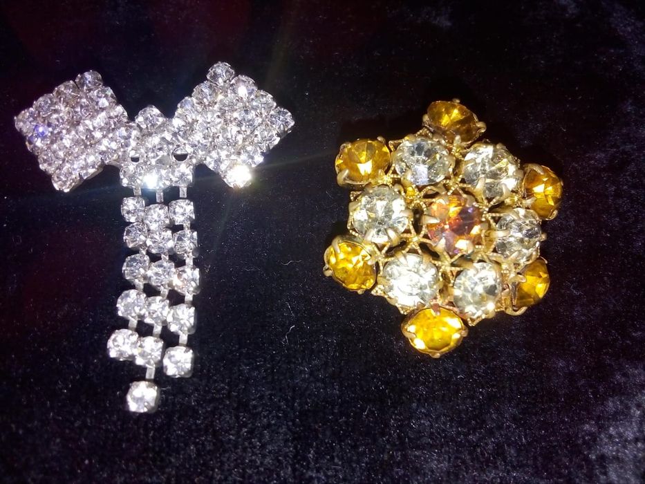 Колье и Брошки Чехия обмен