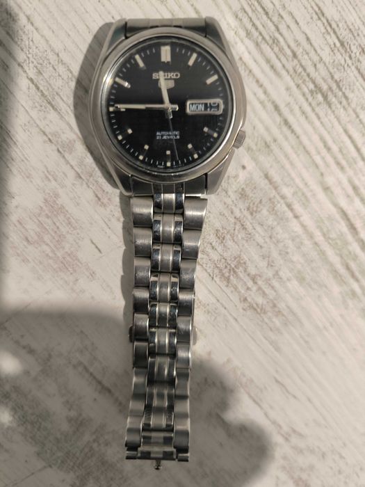 Продавам часовник Seiko 5